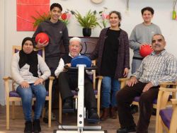 In Kraaipan vindt dagbesteding plaats voor ouderen met een Turkse, Marokkaanse en Nederlandse achtergrond.